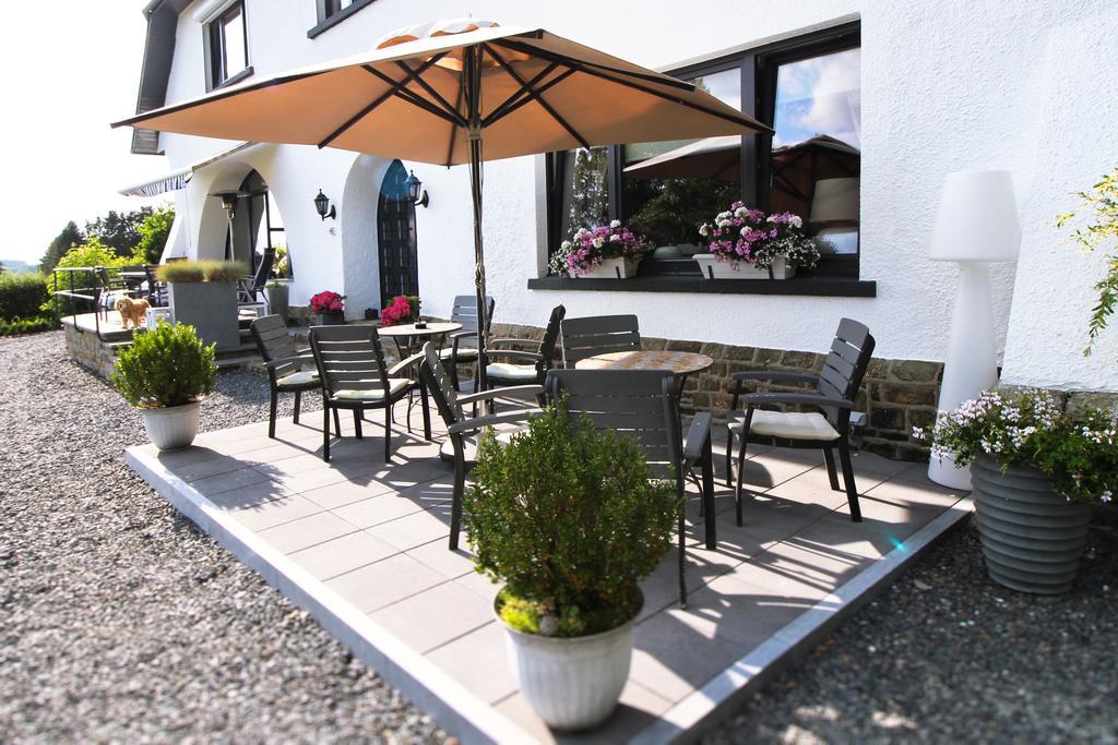 Les Alisiers Hotel Nadrin Exterior foto